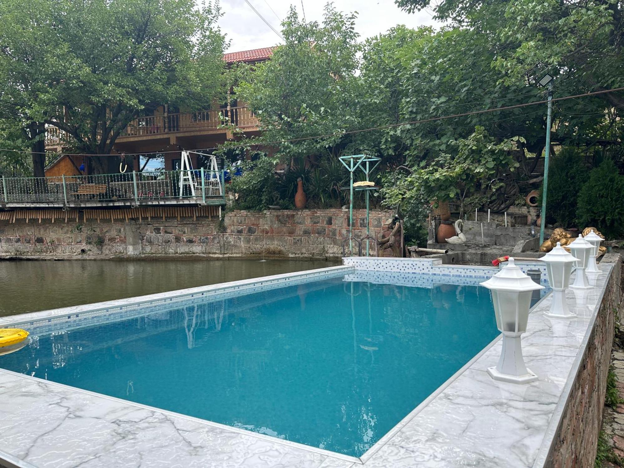 Amiran'S Lake Hotel Tbilisi Exterior photo
